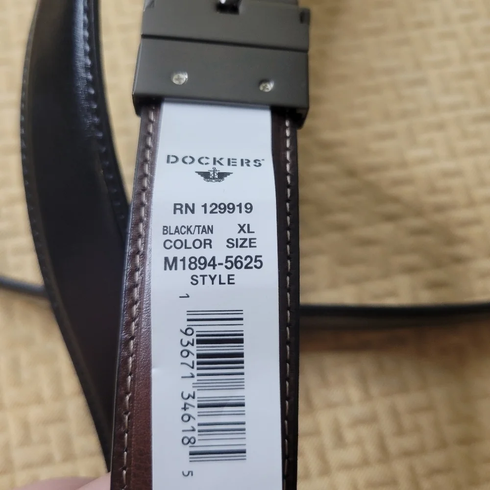 Dockers mens size XL black/brown reversible vegan leather belt